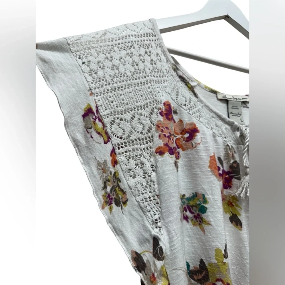 American Rag Woman’s White Floral Crochet Blouse Sz L Short Sleeve Top Cropped - Picture 3 of 7